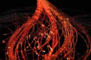 ŚWIATŁOWODY ŚWIECĄCE BOKIEM