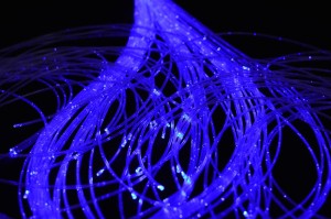 ŚWIATŁOWODY ŚWIECĄCE BOKIEM