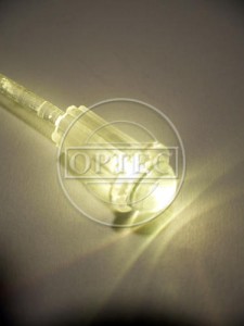 Końcówka akrylowa sfera EP-034 z światłowodem świecącym w kolorze białym neutralnym